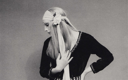 Download the full-sized image of Candy Darling posing in headpiece (1)