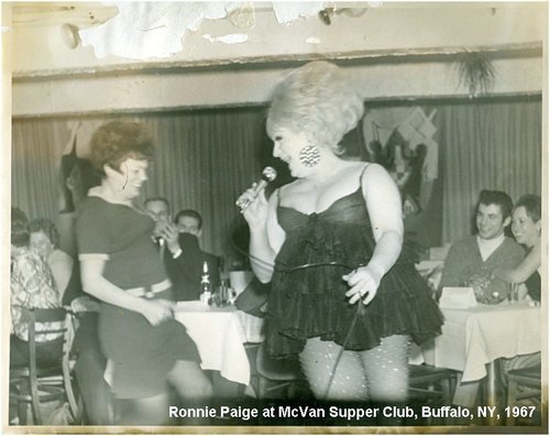 Download the full-sized image of Ronnie Paige at McVan Supper Club