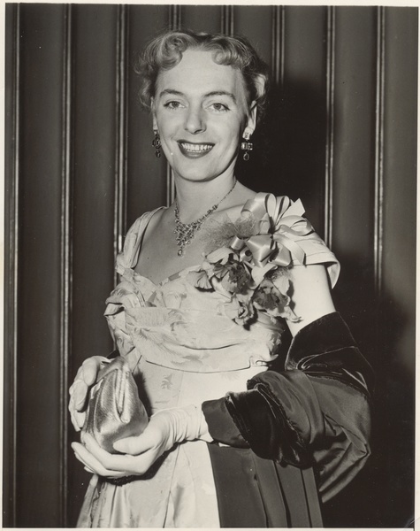 Download the full-sized image of Christine Jorgensen Named "Woman of the Year"