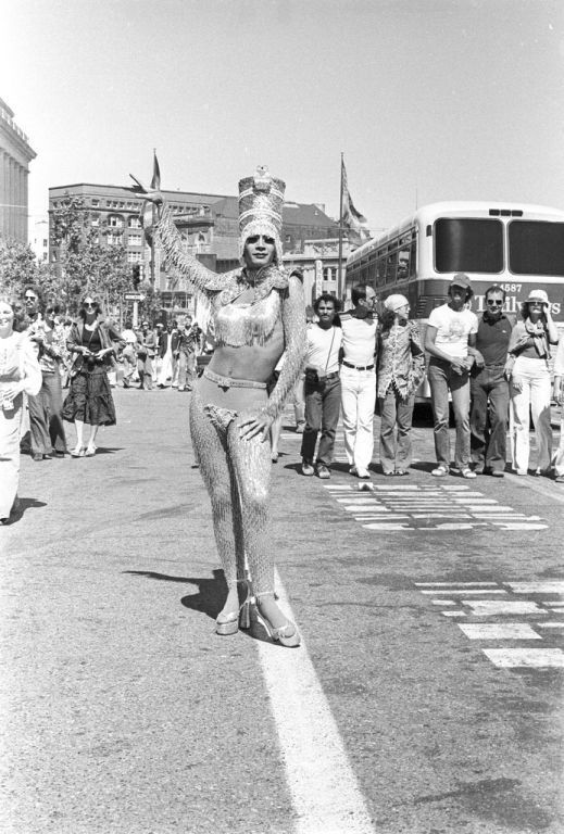 Download the full-sized image of 1978 San Francisco Gay Day Parade (1)