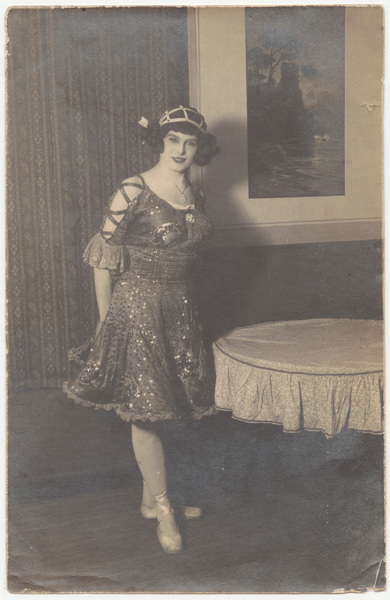 Download the full-sized image of [Female impersonator in ballet slippers]